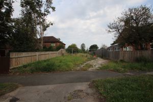 Site entrance- click for photo gallery